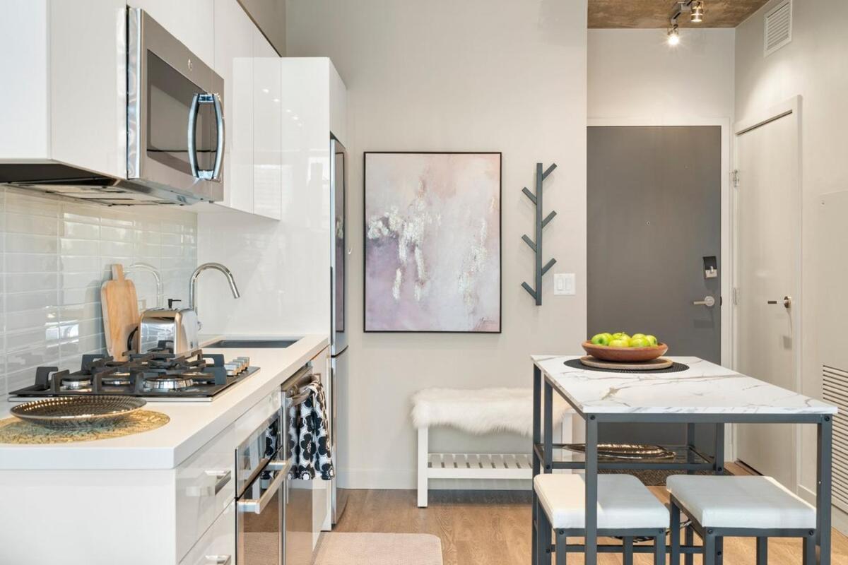 Stylish With Exclusive Rooftop Pool *