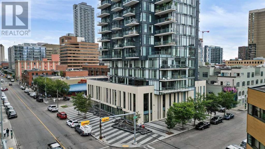 Apartment Stylish With Exclusive Rooftop Pool