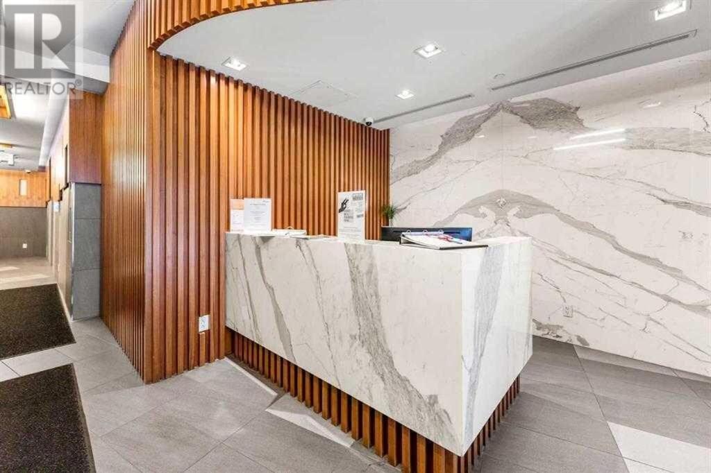 Stylish With Exclusive Rooftop Pool *