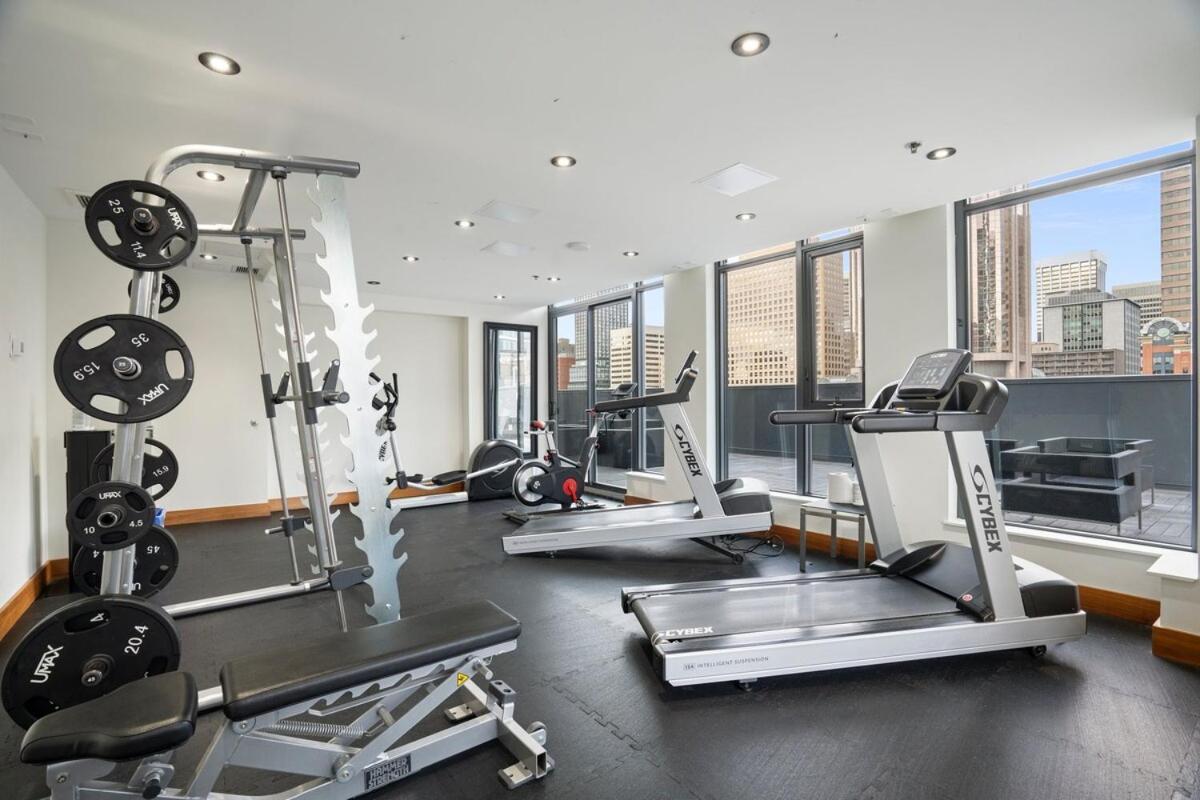 Stylish With Exclusive Rooftop Pool Apartment