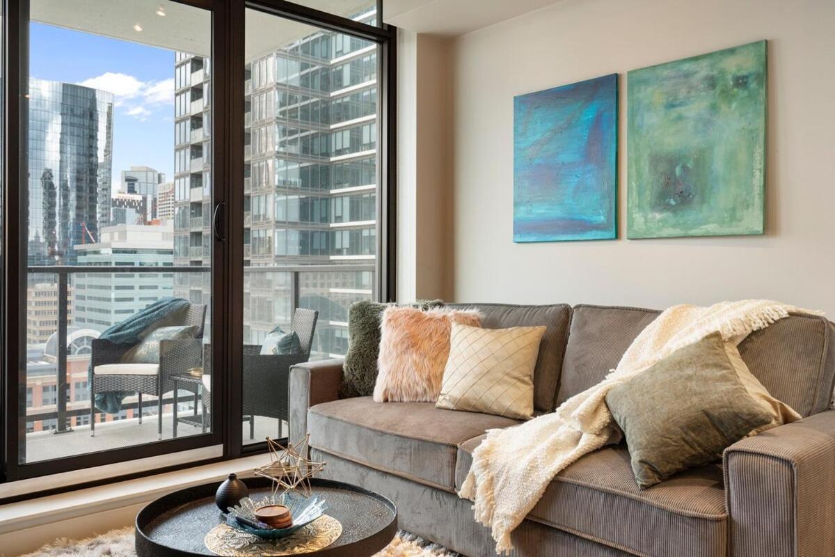 Apartment Stylish With Exclusive Rooftop Pool