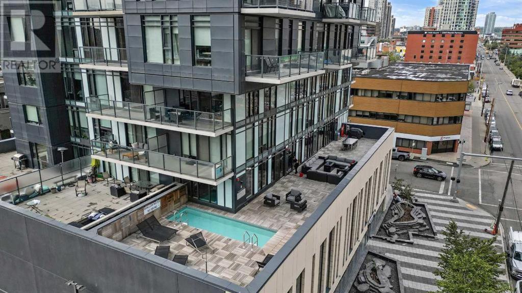 Stylish With Exclusive Rooftop Pool Apartment *