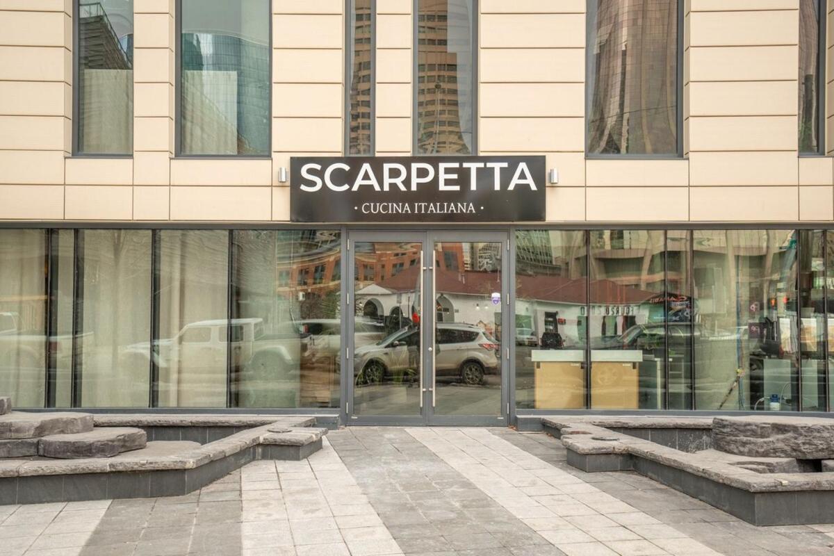 Apartment Stylish With Exclusive Rooftop Pool Calgary