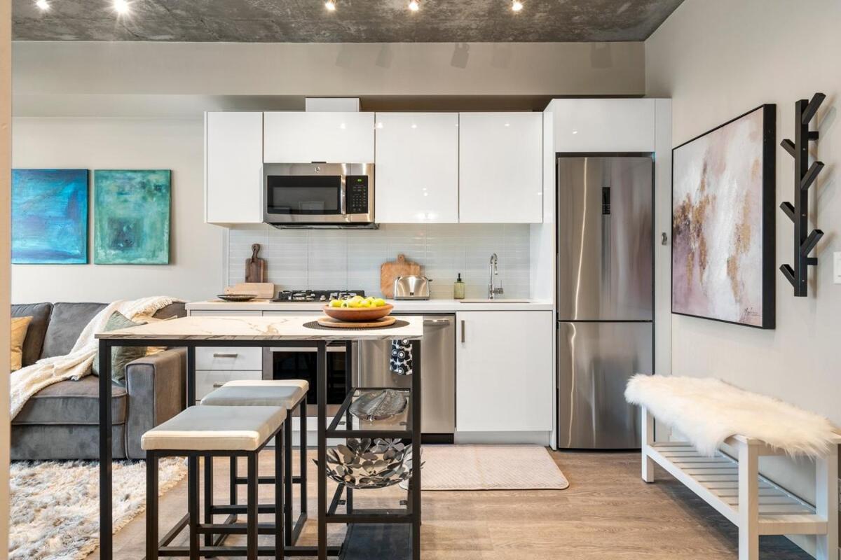 Stylish With Exclusive Rooftop Pool